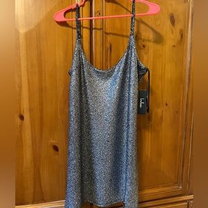 Lulus women’s silver sparkle dress with tags size XL